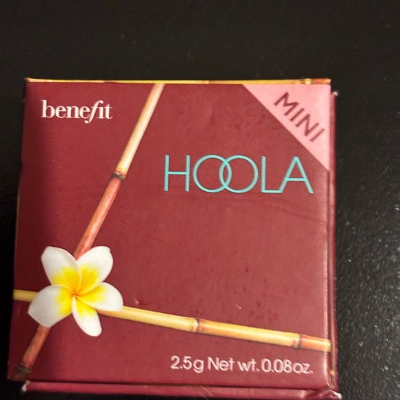 Hoola Other - IT Cosmetics Hoola Matte Bronzer